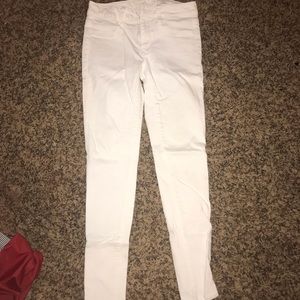 white skinny jeans